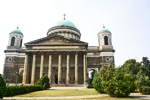 Fachada basílica y catedral Esztergom