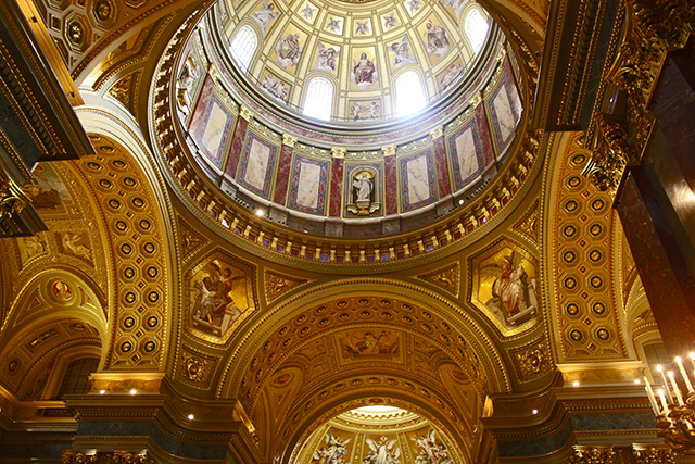 Cúpula neorrenacentista Basílica San Esteban Budapest