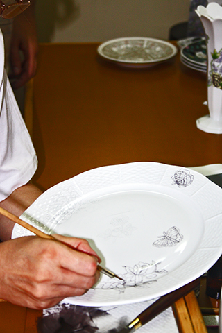 Plato porcelana pintado a mano Herend