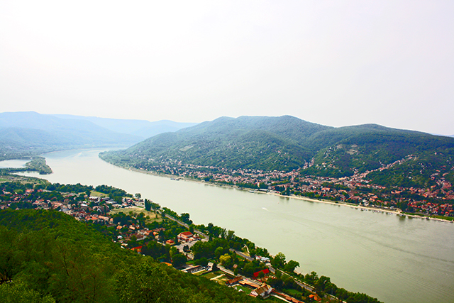 Visegrád vistas Danubio