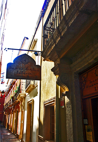 Letrero calle baños árabes centro histórico Almería