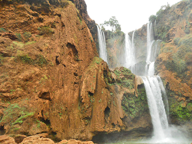 Salto agua cascadas Ouzoud Marruecos