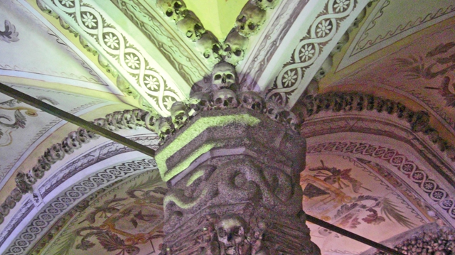Calaveras Capilla de los Huesos Iglesia de San Francisco Évora Portugal