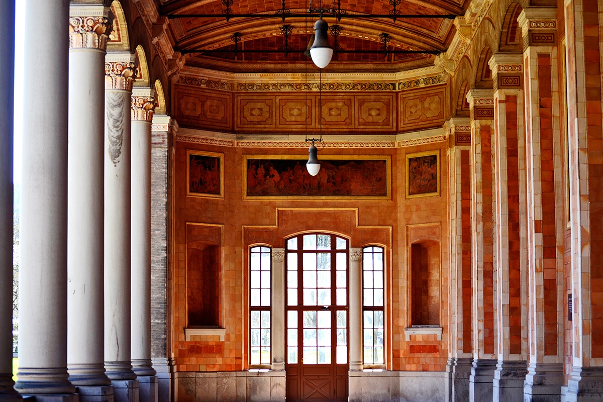 Soportales columnas frisos interiores Casino Baden Baden