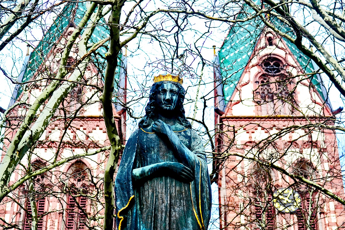 Escultura virgen Se muestran resultados de iglesia corazon jesus freiburg Ver resultados de iglesia corazon jesus freuburg Iglesia del Corazón de Jesús Freiburg Stuhlinger